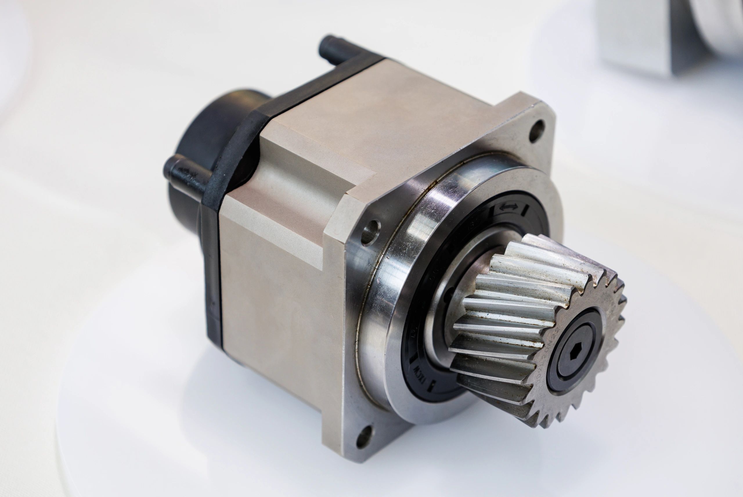 Servo motors and motion control components